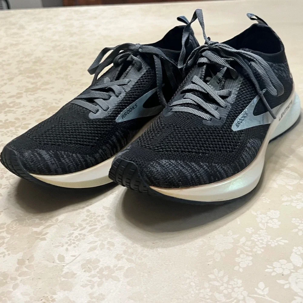 Brooks Levitate 4 Womens Running Shoes Black Grey 1203351B012 Size 7